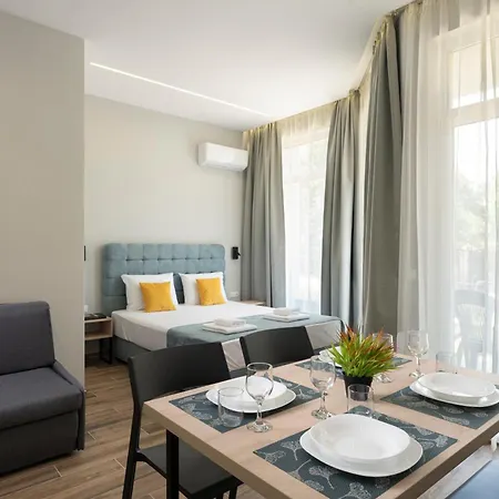 Costa Azzurra Free Parking 3*