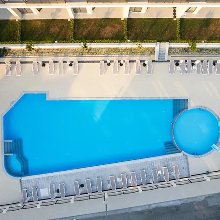 Costa Azzurra Free Parking Lägenhetshotell Achtopol