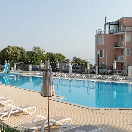 Lägenhetshotell Costa Azzurra Free Parking 3*