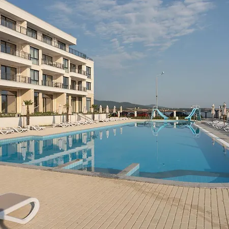Lägenhetshotell Costa Azzurra Free Parking 3*
