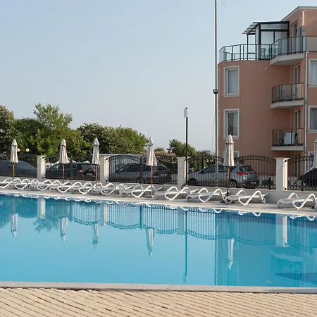 Costa Azzurra Free Parking 3* 阿赫托波尔