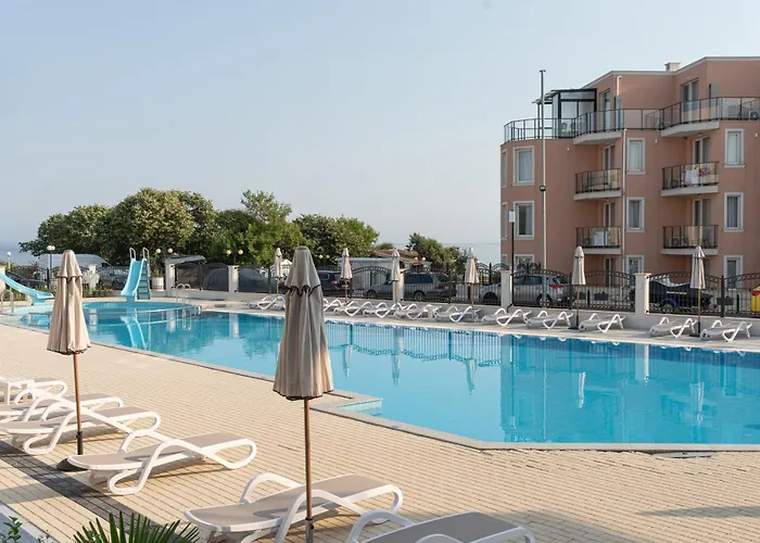 Ξενοδοχείο με διαμερίσματα Costa Azzurra 3*