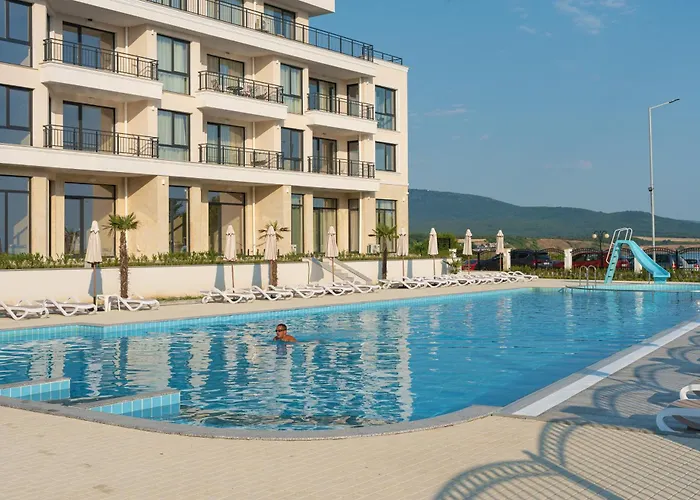 Ξενοδοχείο με διαμερίσματα Costa Azzurra Αγαθούπολη